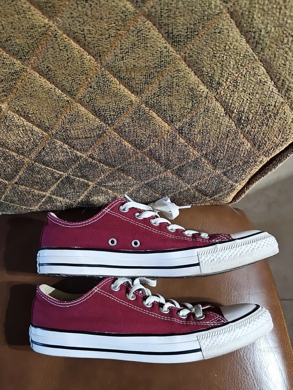 Converse Chuck Taylor All Star Ox Lace Up Low Top Sneakers Shoes Maroon White